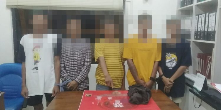Asyik Nyabu Bersama 2 Pemuda, 3 Pelajar di Sumbawa Ditangkap Polisi