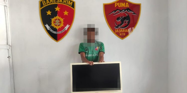 Nekat Nyuri di Rumah Kakaknya, Pemuda ini Diborgol Polisi