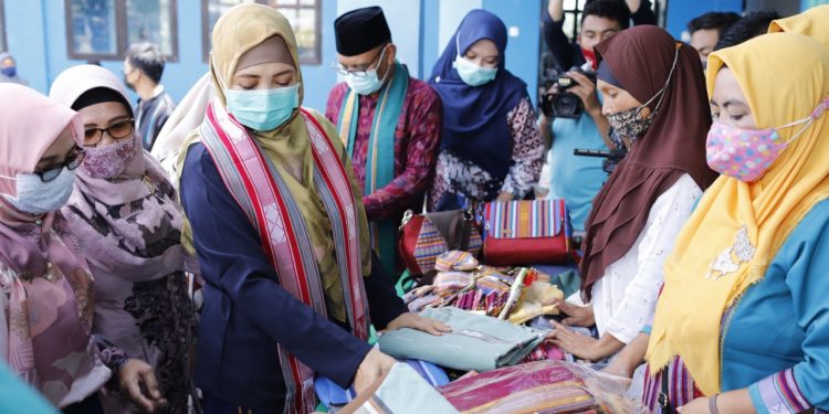 Lapak Desa, Usaha Memulihkan Ekonomi Desa di NTB