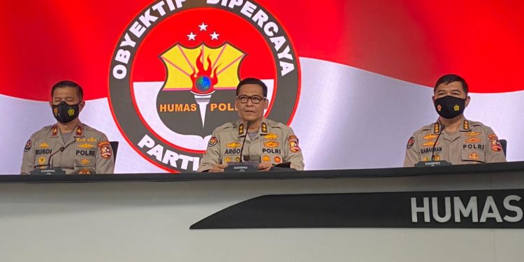 Ambroncius Nababan Ditetapkan Sebagai Tersangka