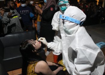 Karyawan dan Pengunjung Tempat Hiburan Malam di Senggigi Dirapid Antigen