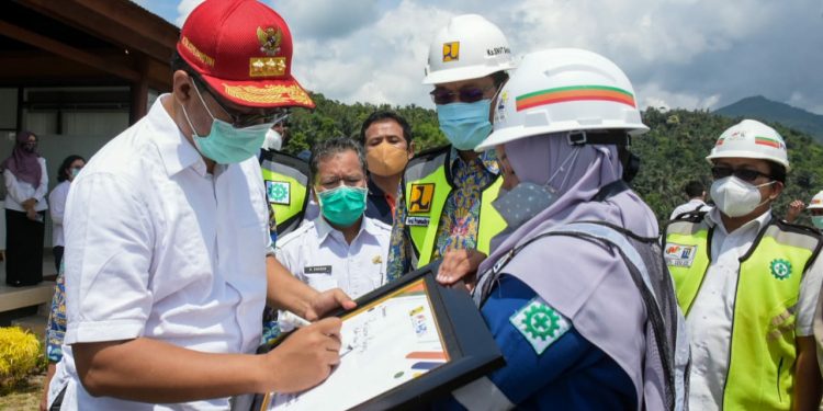 Gubernur Tinjau Progres Pembangunan Bendungan Meninting
