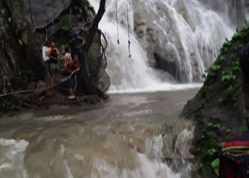 Seorang Mahasiswi di KSB Tenggelam di Air Terjun Kalela