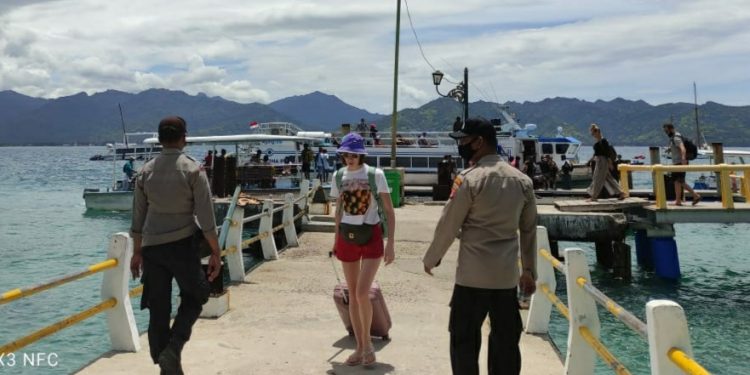 Cegah Klaster Baru, Polisi Perketat Pintu Masuk Tiga Gili