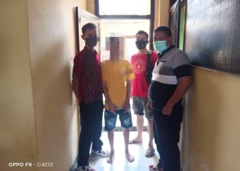 Terekam CCTV, Pria Pencuri HP di Mushola SPBU Diborgol Polisi