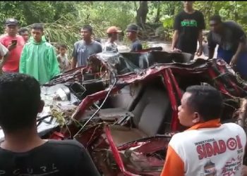 Mantan Kades Tenggelam Diterjang Banjir Bandang Bersama Mobil