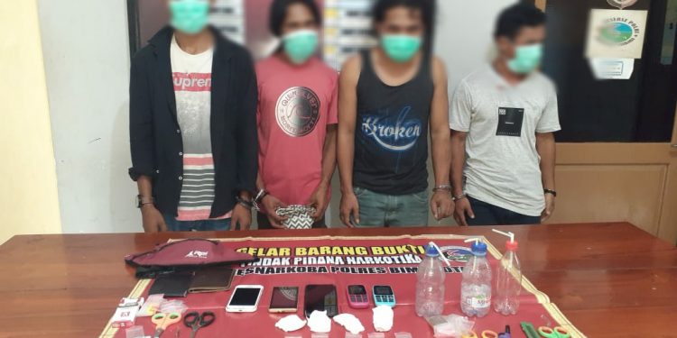 Empat Terduga Pengedar di Bima Diringkus Saat Pesta Sabu
