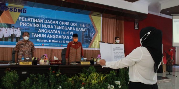 Sekda NTB ; ASN Harus Menjadi Motivator Dalam Penegakan Prokes