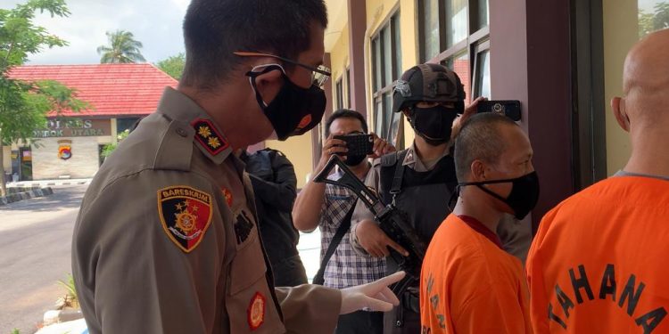 Biadab! Pria ini Cabuli Anak Tiri Saat Istrinya Lagi Mulung