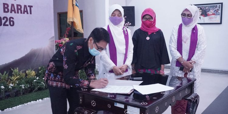 Bunda Niken Dilantik Jadi Ketua PPI NTB Masa Bakti 2021-2026