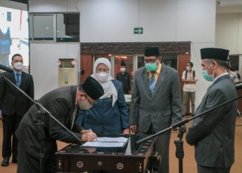 Tujuh Pejabat Eselon II Provinsi NTB Dilantik