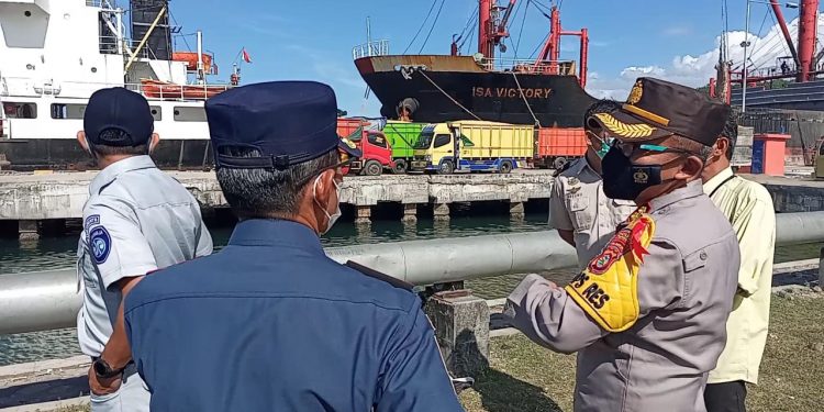 Poto Tano – Kayangan Ditutup, Pelabuhan Badas Dijaga Ketat