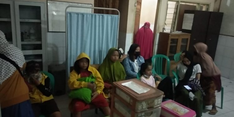 107 Warga Keracunan Usai Santap Nasi Bungkus di Acara Hajatan