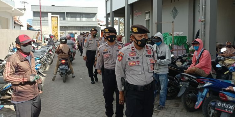 Cegah Covid-19, Polres Sumbawa Tingkatkan Patroli di Pasar