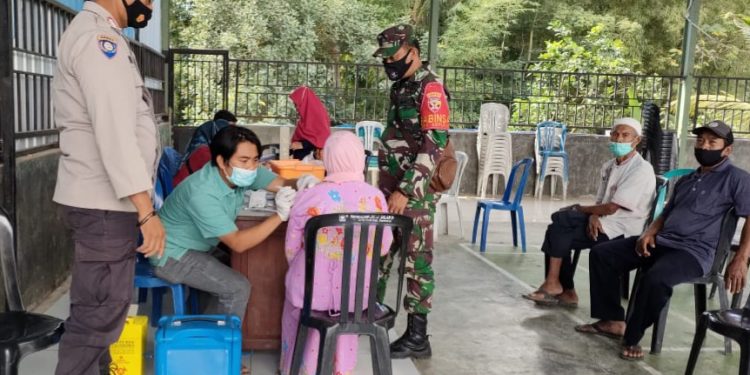 27 Lansia di Sepukur Sumbawa Jalani Vaksin Tahap II
