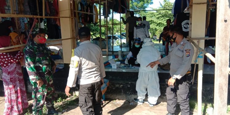 Swab Antigen ke Pelaku Pasar, Petugas Temukan Dua Orang Positif Covid-19