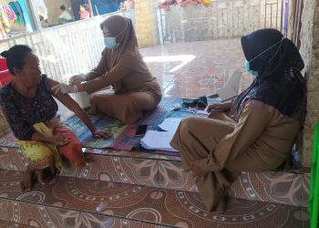 64 Lansia di Lombok Tengah Jalani Vaksinasi Tahap II