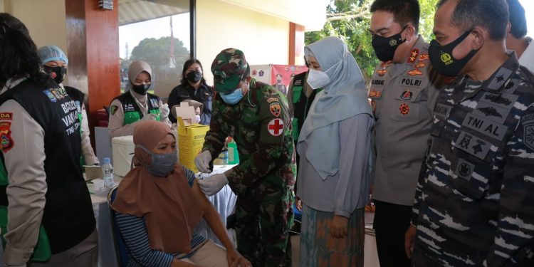 Kapolda ; Alhamdulillah, Pelaksanaan Vaksinasi Massal di NTB Sukses
