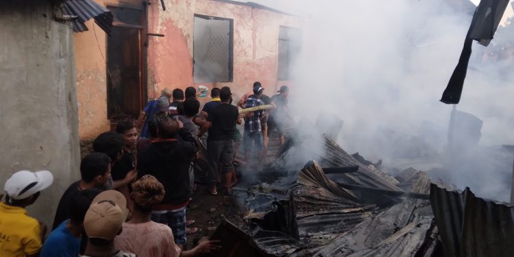 Dua Unit Rumah di Montabaru Dompu Ludes Terbakar