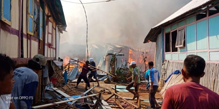 63 Unit Rumah Warga di Sape Bima Hangus Terbakar