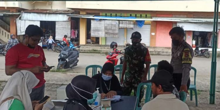 Kejar Target dan Cegah Penyebaran Covid, ini Upaya Polisi dan Tim Vaksinator di KSB