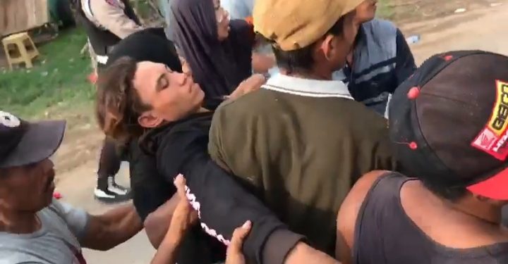 Berebut Pupuk Berujung Bentrok Dengan Polisi, Seorang Warga Diduga Terkena Peluru