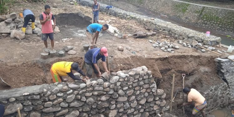 Bangunan Talud Aspirasi Ketua DPRD Bima yang Ambruk Diperbaiki