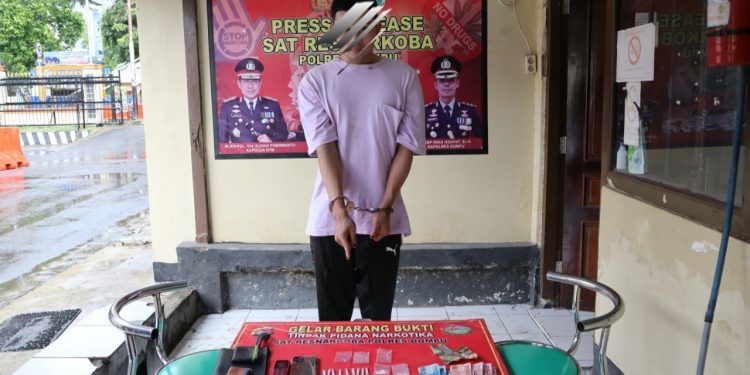 Polisi Tangkap Terduga Pengedar Sabu di Manggelewa, 9.48 Gram Sabu Disita