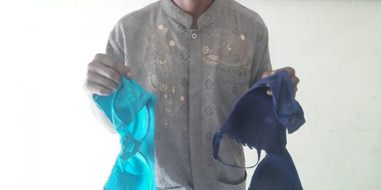 Waduh! Pemuda ini Curi Bra IRT Untuk Dicium dan Digosok di Kemaluannya