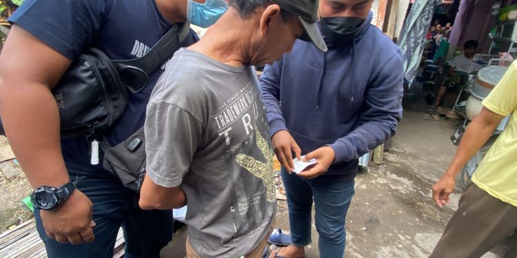 Polisi Tangkap Ayah dan Anak Pengedar Sabu di Mataram