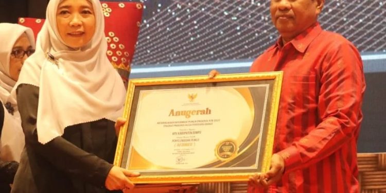 KPU Dompu Jadi Badan Publik Penyelenggara Pemilu Terbaik se-NTB