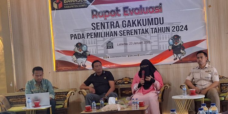 Bawaslu Dompu Gelar Rapat Evaluasi Sentra Gakumdu