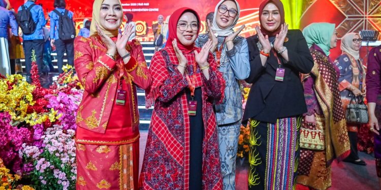Muna Pa’a Dompu Hadir dengan Inovasi Pewarna Alam